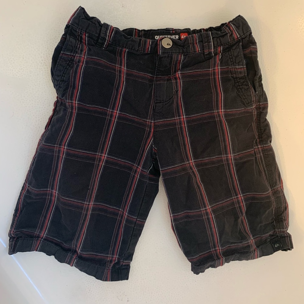 Boys quicksilver shorts
